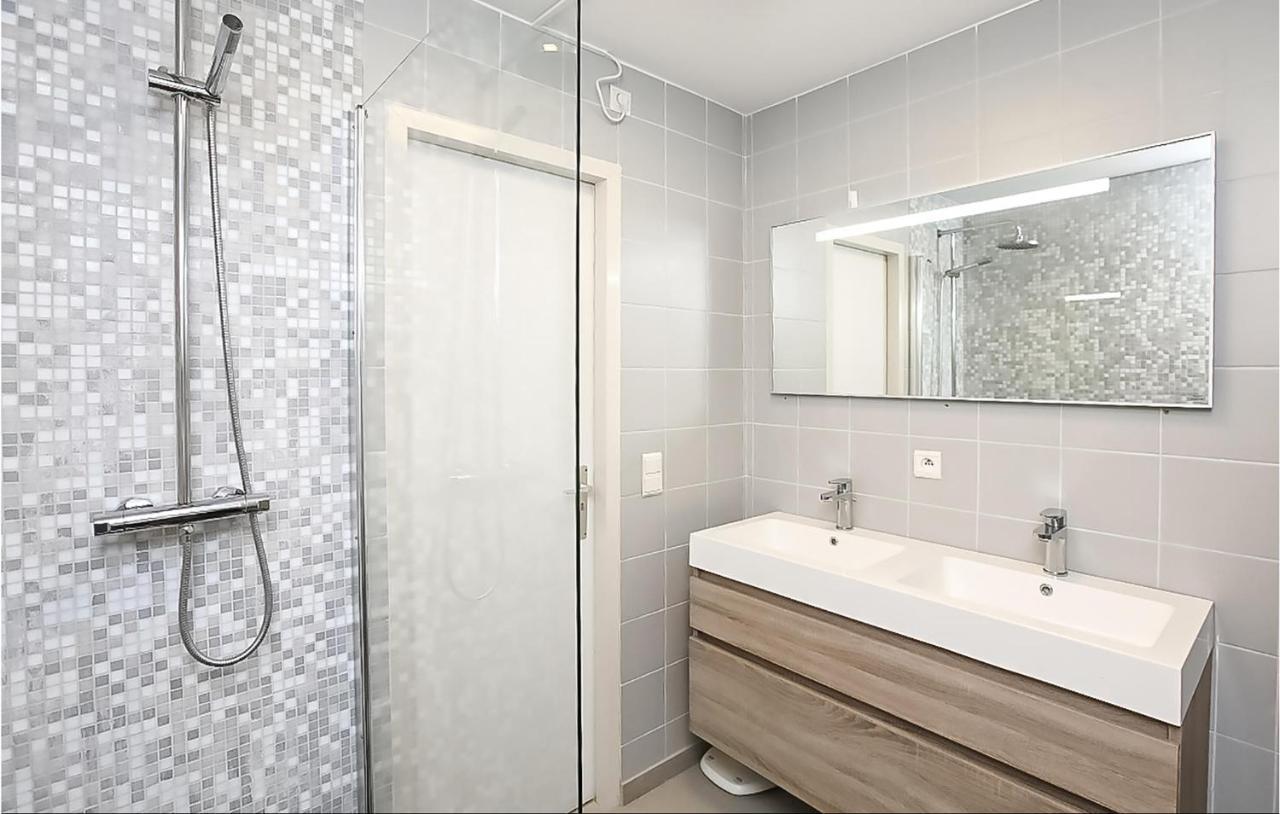 Amazing Apartment In Oostende With House Sea View المظهر الخارجي الصورة